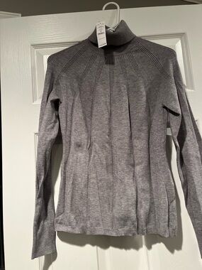 White House Black Market Gray Ribbed Turtleneck Sweater